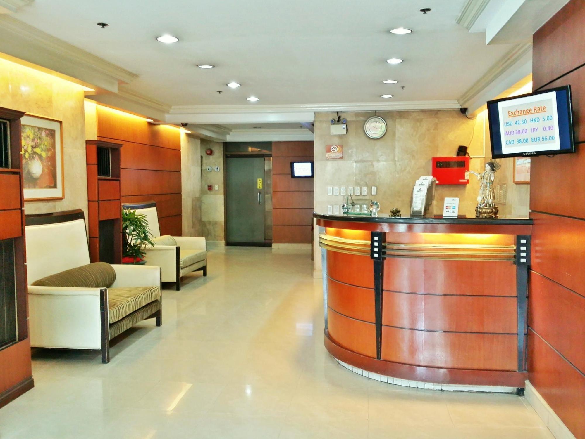 Richville Hotel Mandaluyong Buitenkant foto